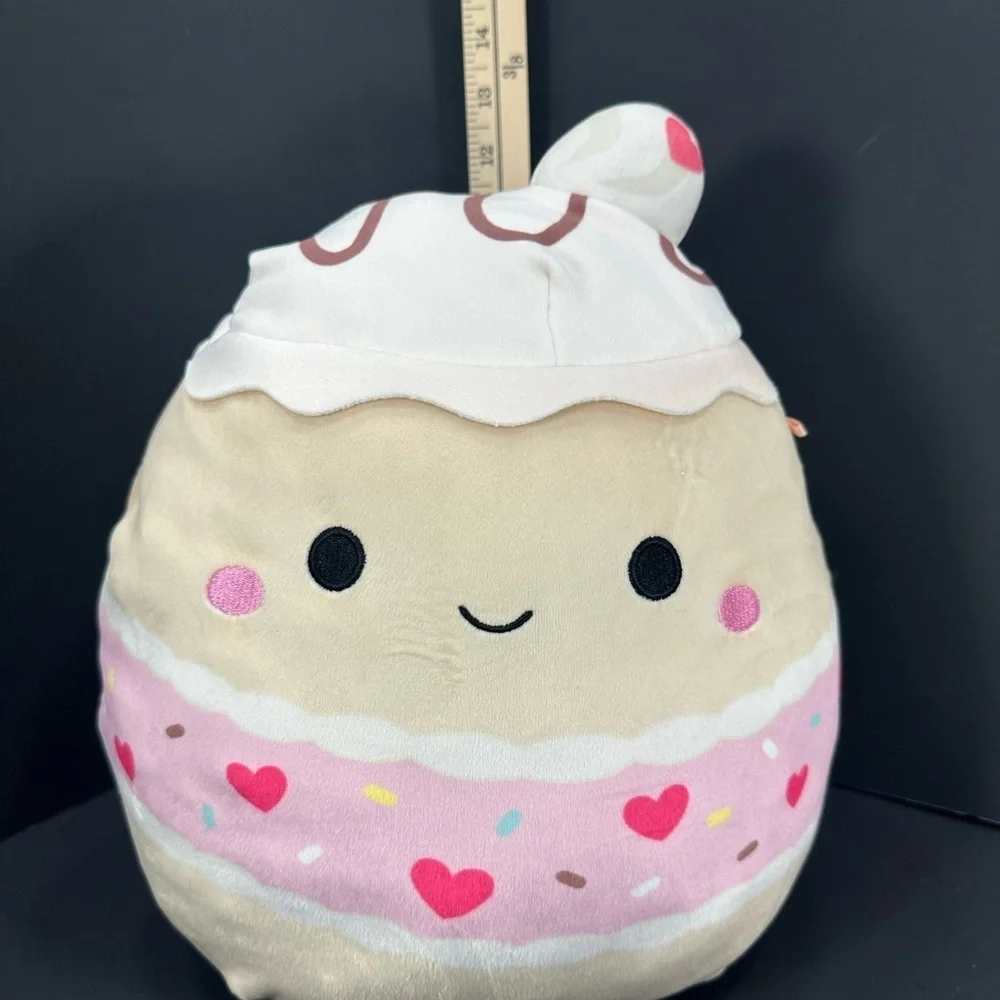 Squishmallows Tan and Cream Plush size 10” pre owned Exellent condition